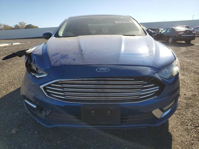 3FA6P0HD6JR265624 - 2018 FORD FUSION SE BLUE photo 5
