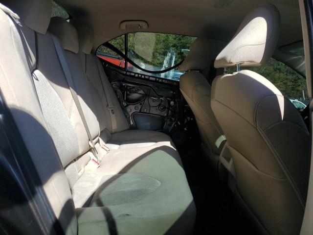 4T1B11HK8JU015918 - 2018 TOYOTA CAMRY L GRAY photo 10