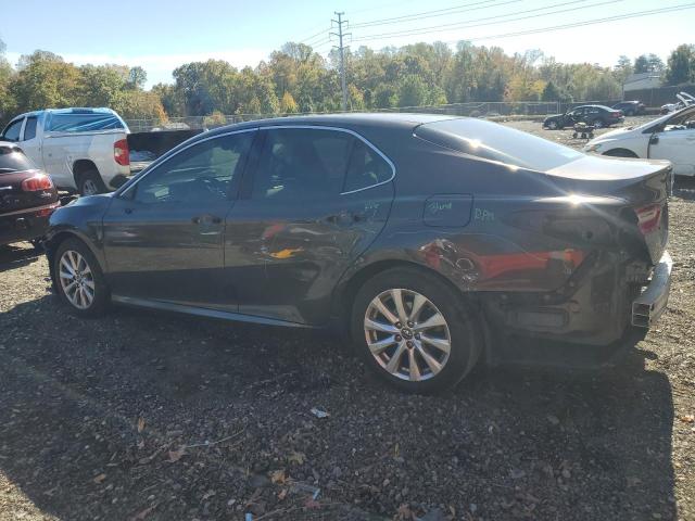 4T1B11HK8JU015918 - 2018 TOYOTA CAMRY L GRAY photo 2