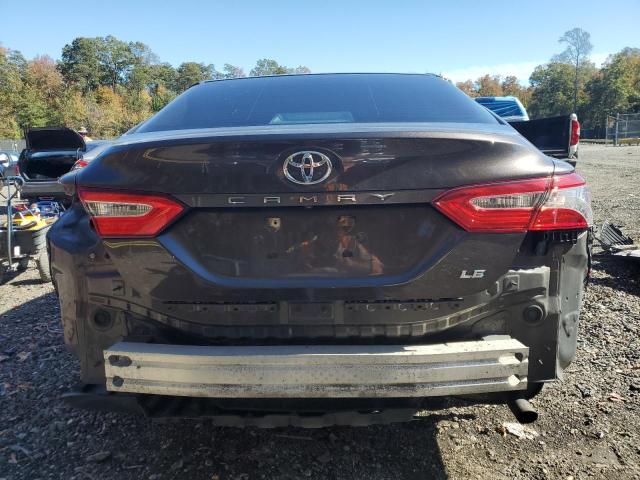 4T1B11HK8JU015918 - 2018 TOYOTA CAMRY L GRAY photo 6