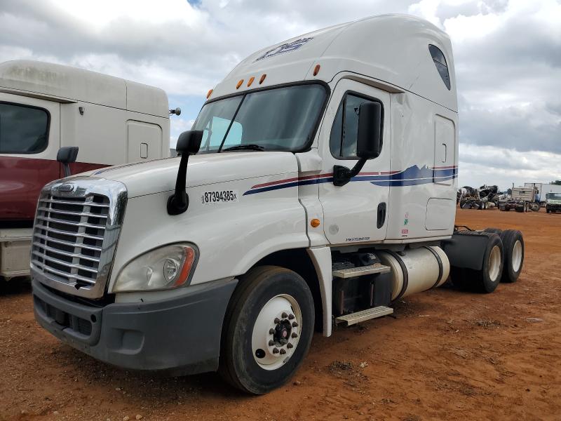 3AKJGLD66ESFV5184 - 2014 FREIGHTLINER CASCADIA WHITE photo 2
