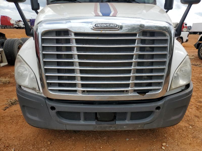 3AKJGLD66ESFV5184 - 2014 FREIGHTLINER CASCADIA WHITE photo 9