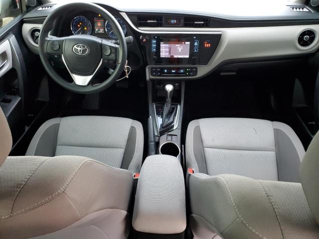 5YFBURHE1JP763119 - 2018 TOYOTA COROLLA L თეთრი ფოტო 8