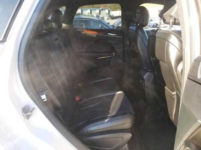 5LMTJ3DH4HUL08264 - 2017 LINCOLN MKC RESERVE თეთრი ფოტო 11