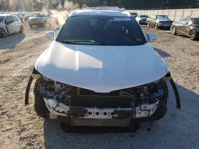 5LMTJ3DH4HUL08264 - 2017 LINCOLN MKC RESERVE თეთრი ფოტო 5