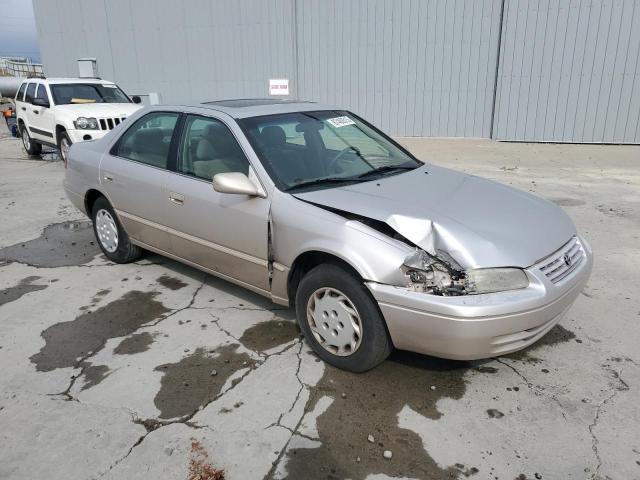 4T1BG22K4WU192244 - 1998 TOYOTA CAMRY CE 米色 照片 4