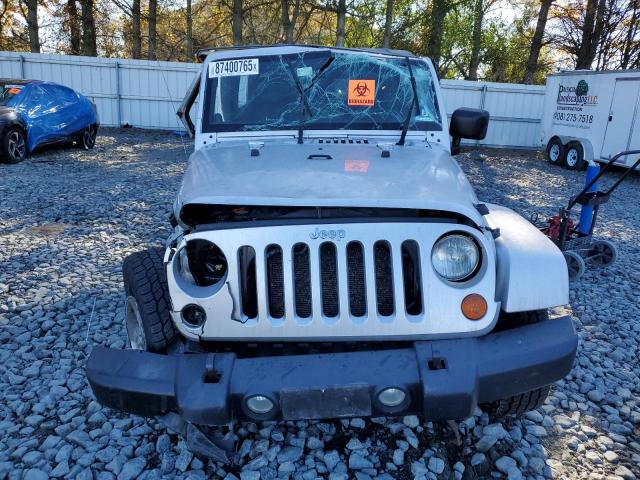 1J4GA59157L211637 - 2007 JEEP WRANGLER SAHARA Gümüş foto 5