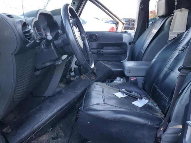 1J4GA59157L211637 - 2007 JEEP WRANGLER SAHARA Gümüş foto 7