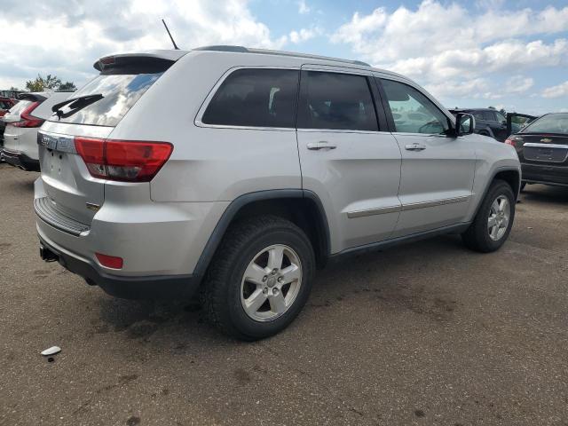 1J4RR4GG5BC616795 - 2011 JEEP GRAND CHER LAREDO Արծաթագույն լուսանկար 3