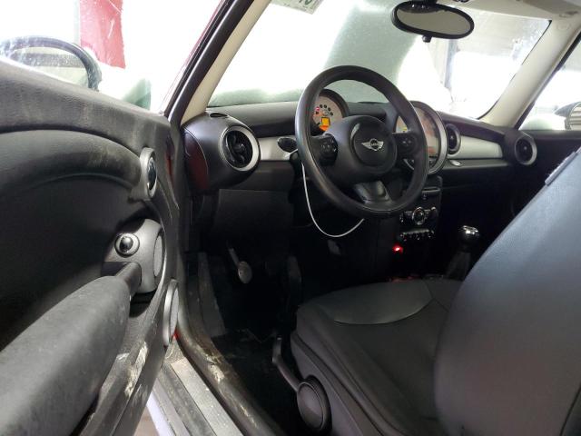 WMWSU3C53DT370639 - 2013 MINI COOPER RED photo 8