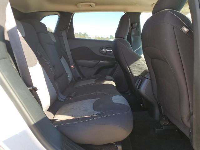 1C4PJLABXGW346562 - 2016 JEEP CHEROKEE SPORT WHITE photo 11