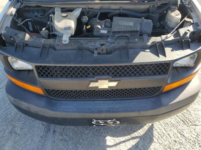 1GCWGAFF0H1176625 - 2017 CHEVROLET EXPRESS G2 Серебристый фото 11