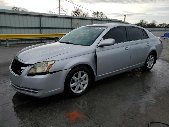 2006 TOYOTA AVALON XL, 