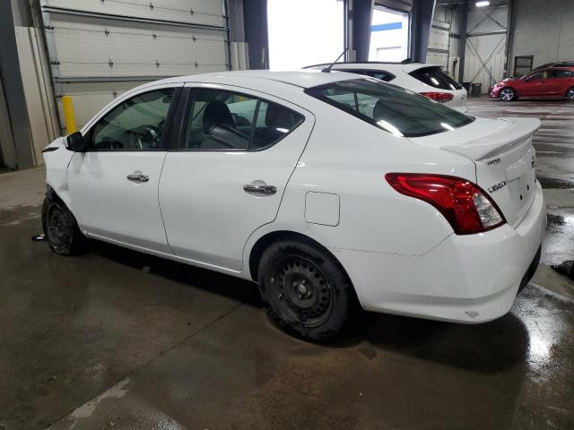 3N1CN7AP1GL814466 - 2016 NISSAN VERSA S WHITE photo 2
