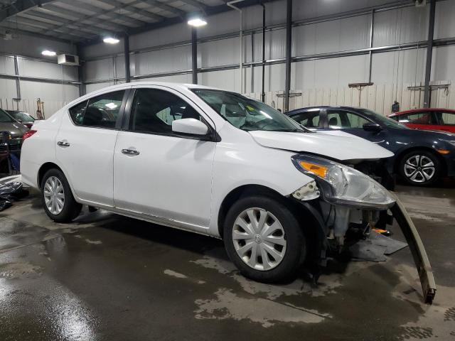 3N1CN7AP1GL814466 - 2016 NISSAN VERSA S WHITE photo 4