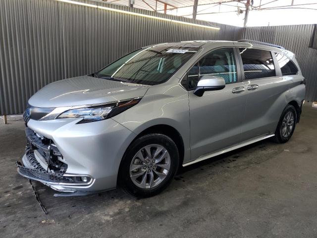 2024 TOYOTA SIENNA XLE, 
