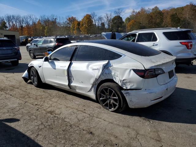 5YJ3E1EBXKF511055 - 2019 TESLA MODEL 3 WHITE photo 2