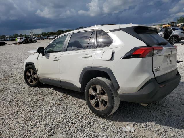 JTMW1RFV6LD058822 - 2020 TOYOTA RAV4 XLE WHITE photo 2