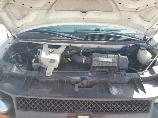 1GCFG15X091141594 - 2009 CHEVROLET EXPRESS G1 WHITE photo 12