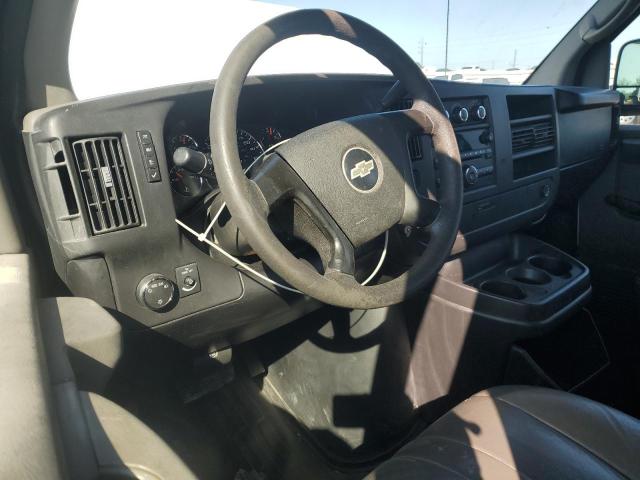 1GCFG15X091141594 - 2009 CHEVROLET EXPRESS G1 WHITE photo 8