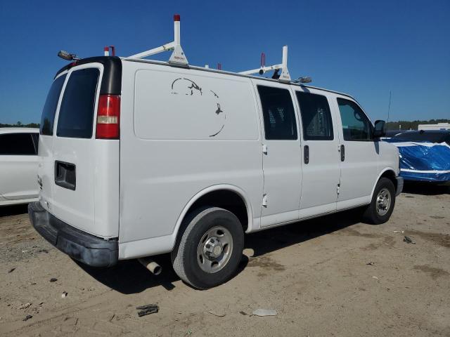 1GCZGTCG7B1137513 - 2011 CHEVROLET EXPRESS G3 WHITE photo 3