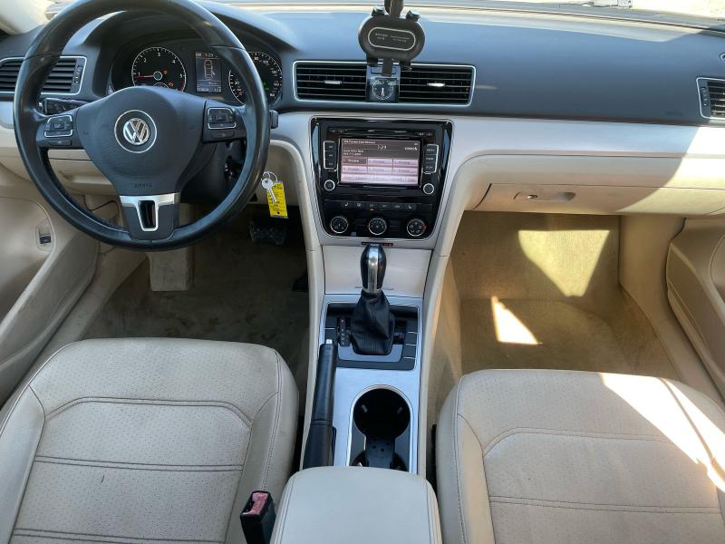 1VWBN7A33DC052266 - 2013 VOLKSWAGEN PASSAT SE SILVER photo 9