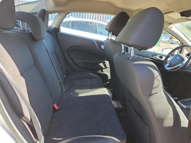 3FADP4BJ2FM223954 - 2015 FORD FIESTA SE WHITE photo 10