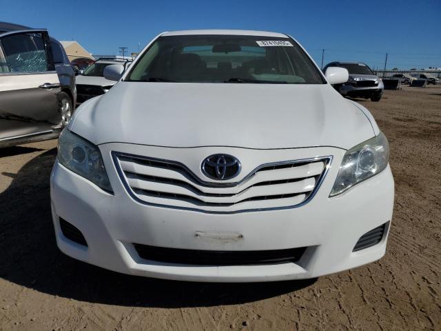 4T4BF3EK7BR122824 - 2011 TOYOTA CAMRY BASE 白色 照片 5
