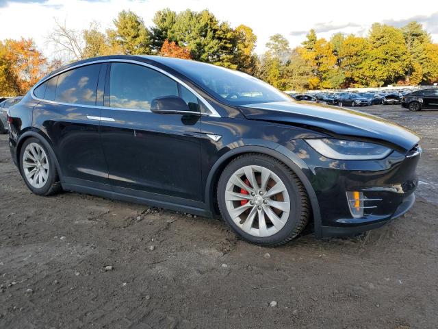 5YJXCAE43GF006717 - 2016 TESLA MODEL X BLACK photo 4