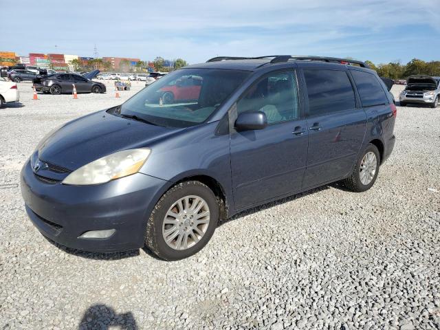 2010 TOYOTA SIENNA XLE, 