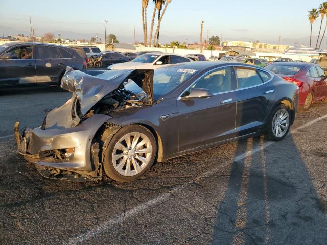 5YJSA1E20JF275408 - 2018 TESLA MODEL S GRAY photo 1