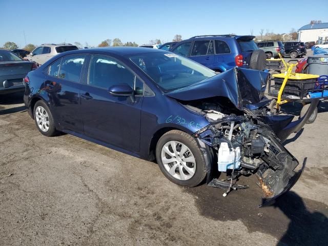 5YFEPMAE8NP372444 - 2022 TOYOTA COROLLA LE BLUE photo 4