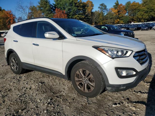 5XYZUDLB2FG238886 - 2015 HYUNDAI SANTA FE S WHITE photo 4