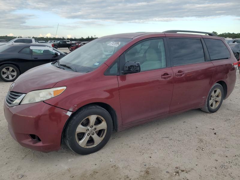 2011 TOYOTA SIENNA LE, 