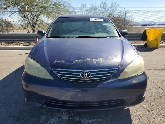 4T1BE32K25U032048 - 2005 TOYOTA CAMRY LE ლურჯი ფოტო 5