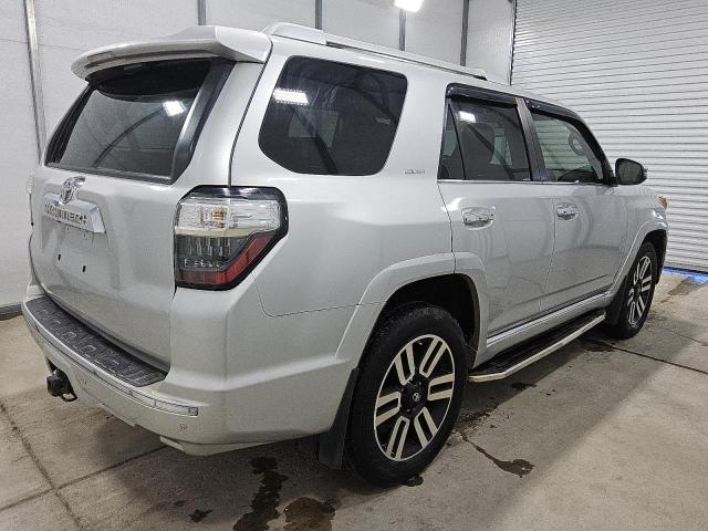 JTEBU5JR8F5247359 - 2015 TOYOTA 4RUNNER SR5/SR5 PREMIUM 银色 照片 3