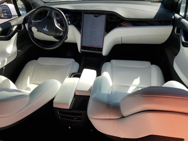 5YJXCAE21JF117787 - 2018 TESLA MODEL X SILVER photo 8