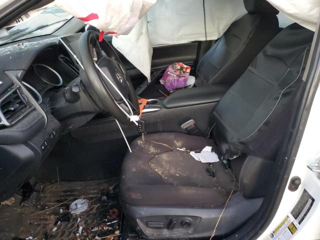 4T1C11AK8NU638220 - 2022 TOYOTA CAMRY LE WHITE photo 7