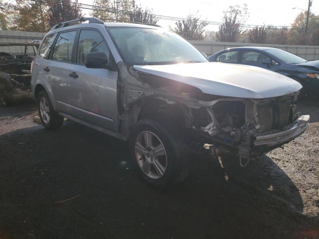 JF2SHABC4DH442349 - 2013 SUBARU FORESTER 2.5X SILVER photo 4