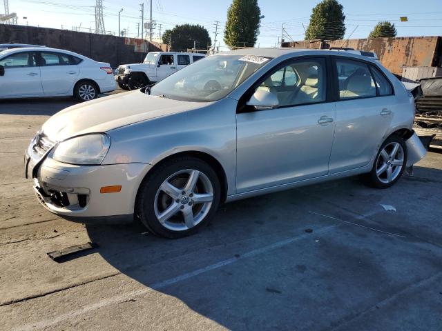 2010 VOLKSWAGEN JETTA LIMITED, 