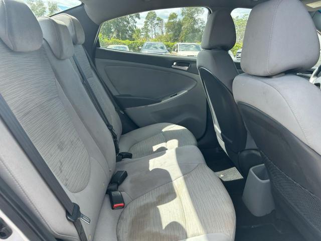 KMHCT4AE5HU333302 - 2017 HYUNDAI ACCENT SE SILVER photo 6