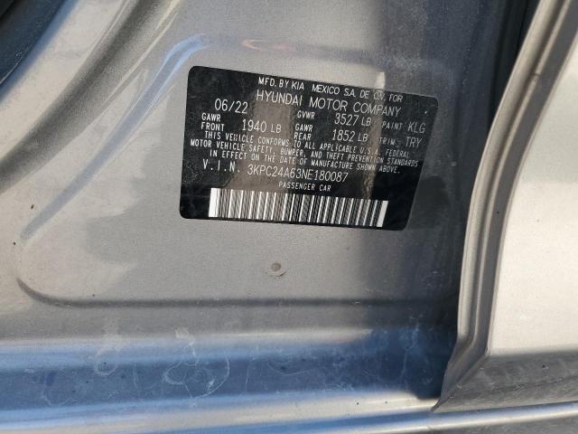 3KPC24A63NE180087 - 2022 HYUNDAI ACCENT SE 银色 照片 12