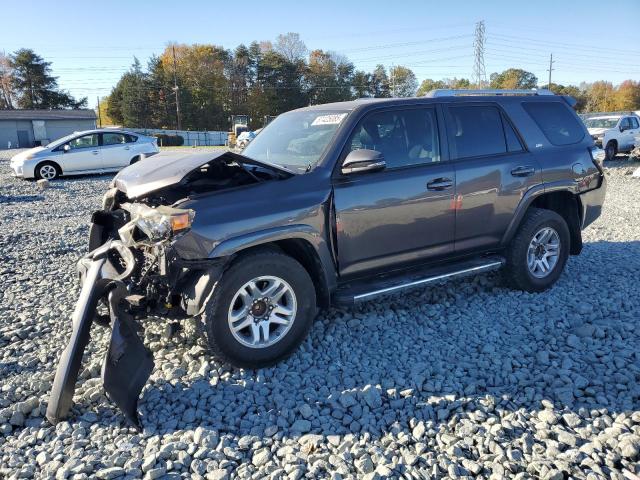 2017 TOYOTA 4RUNNER SR5, 