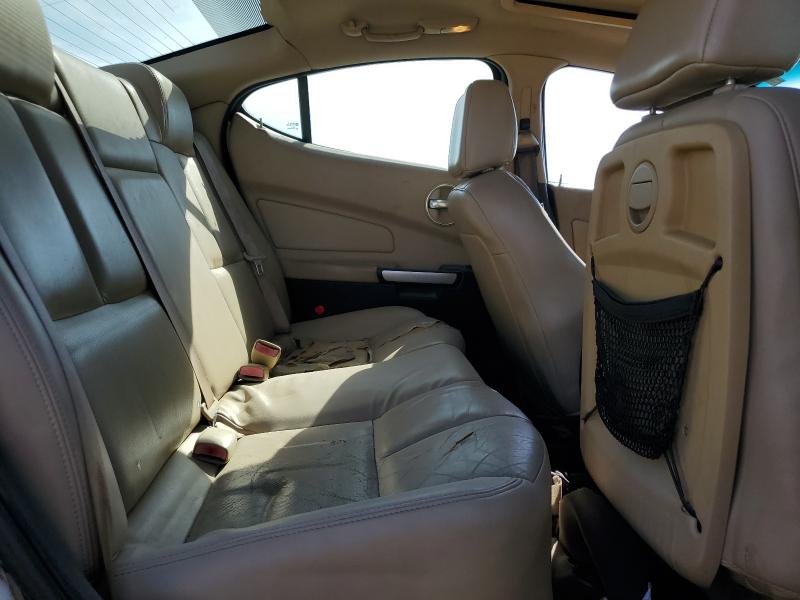 2G2WP552X81182808 - 2008 PONTIAC GRAND PRIX WHITE photo 10