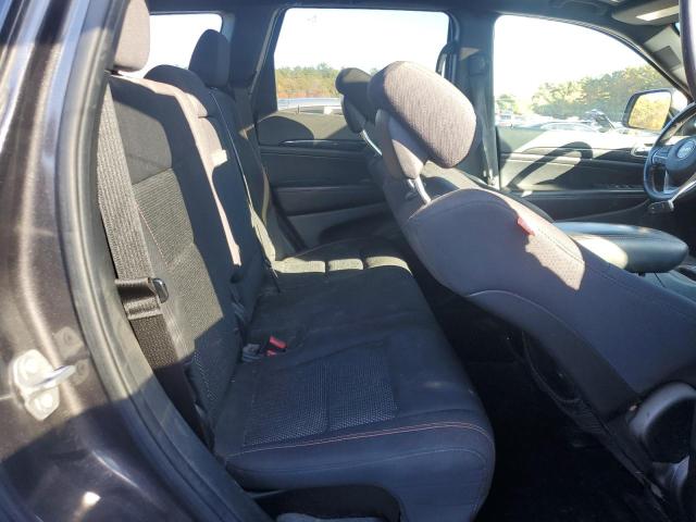 1C4RJFAGXHC670507 - 2017 JEEP GRAND CHER LAREDO GRAY photo 11