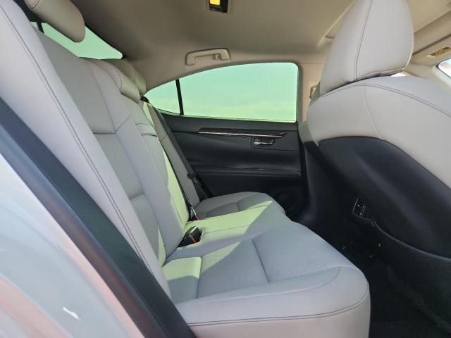 JTHBW1GG2G2131427 - 2016 LEXUS ES 300H WHITE photo 10