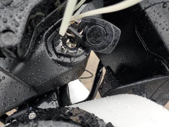 1HD1KH716RB621447 - 2024 HARLEY-DAVIDSON FLTRX Weiß Foto 8