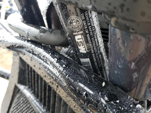 1HD1KH716RB621447 - 2024 HARLEY-DAVIDSON FLTRX Weiß Foto 9