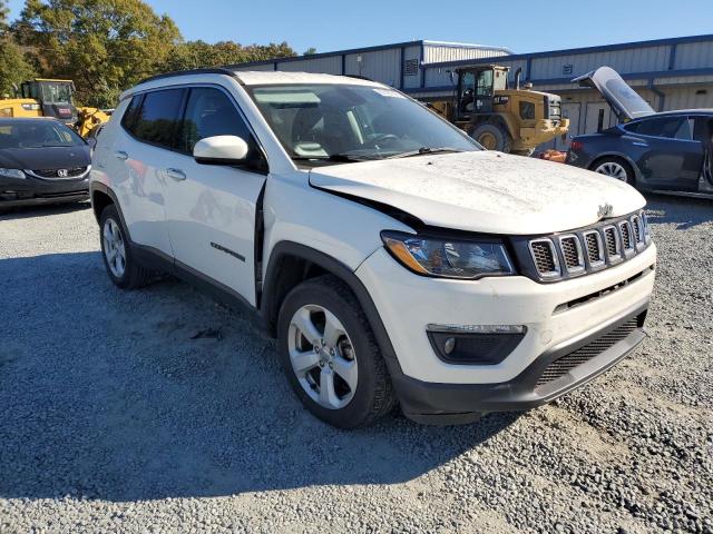 3C4NJCBB8JT194123 - 2018 JEEP COMPASS LATITUDE أبيض صورة 4