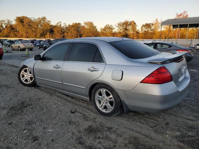 1HGCM56807A124741 - 2007 HONDA ACCORD EX 银色 照片 2